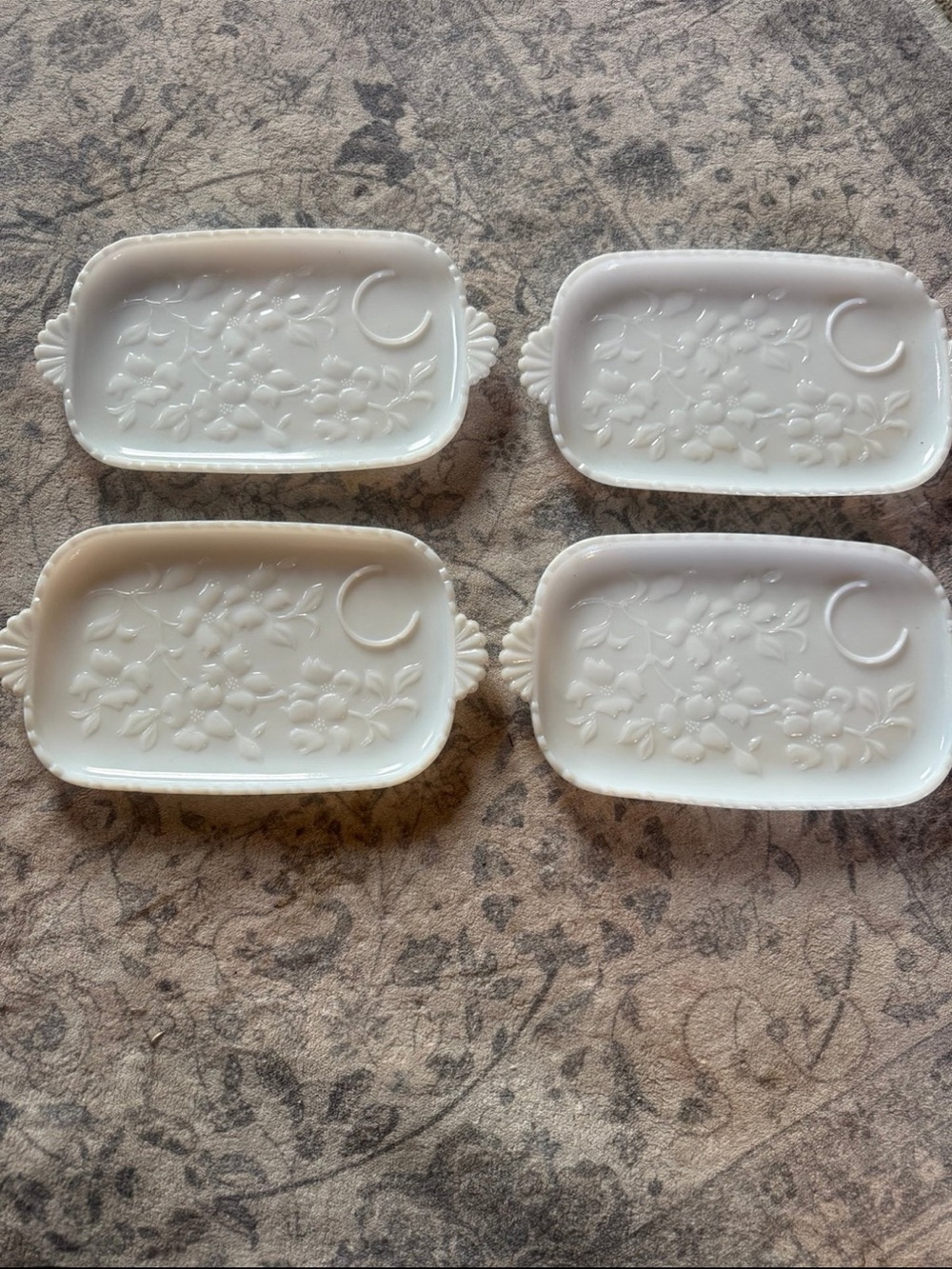 Vintage Hazel atlas dogwood milk snack tray